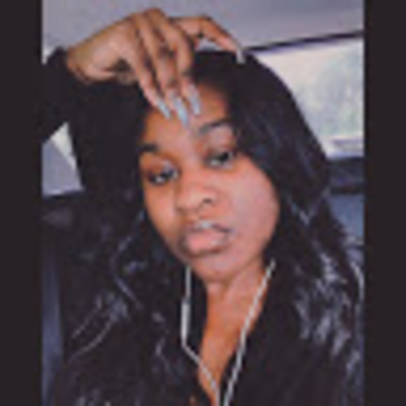 Meet your Posher, Adrieanna - Picture 1 of 1